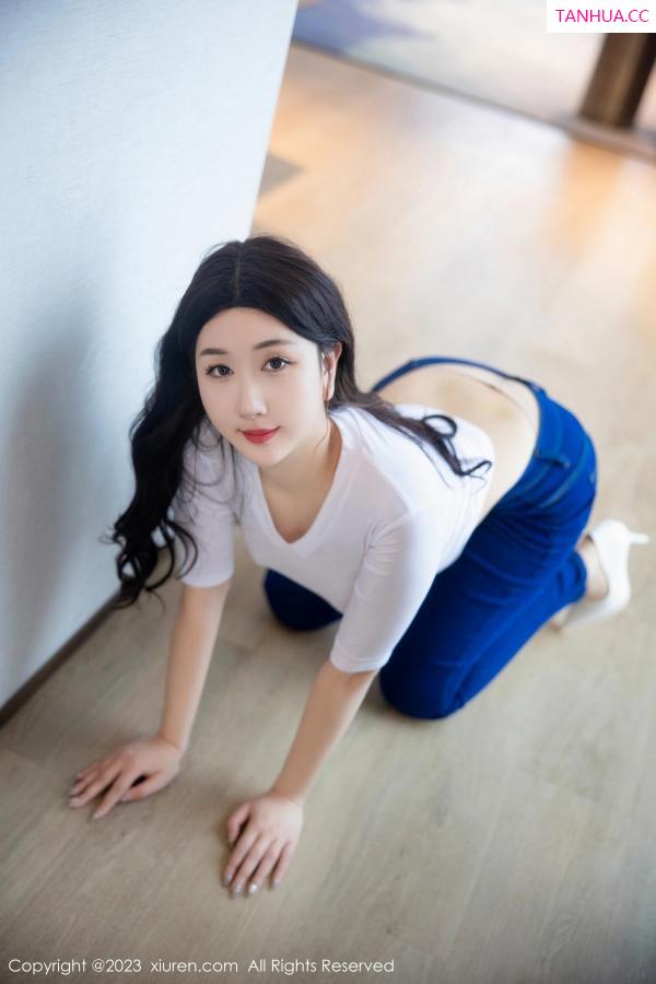 江真真  [XiuRen]高清写真图 2023.04.13 No.6570 江真真 牛仔裤美臀第23张图片